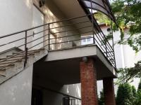 Polikarbonát előtető referencia 17 Bo-Jász Kft Árnyékolástechnika